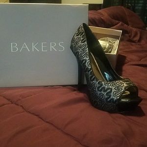 Silver and black sparkle bakers heels